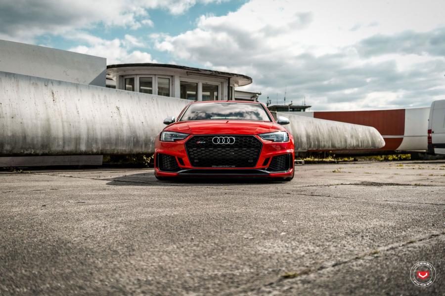  Audi RS4 Avant on Vossen Wheels (ML-R2) 2019 года  (фото 6 из 55)